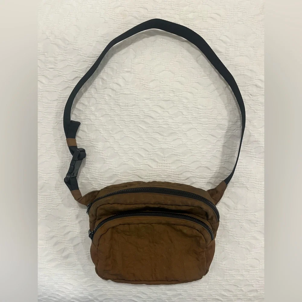 Baggu Fanny Pack - Picture 2 of 8